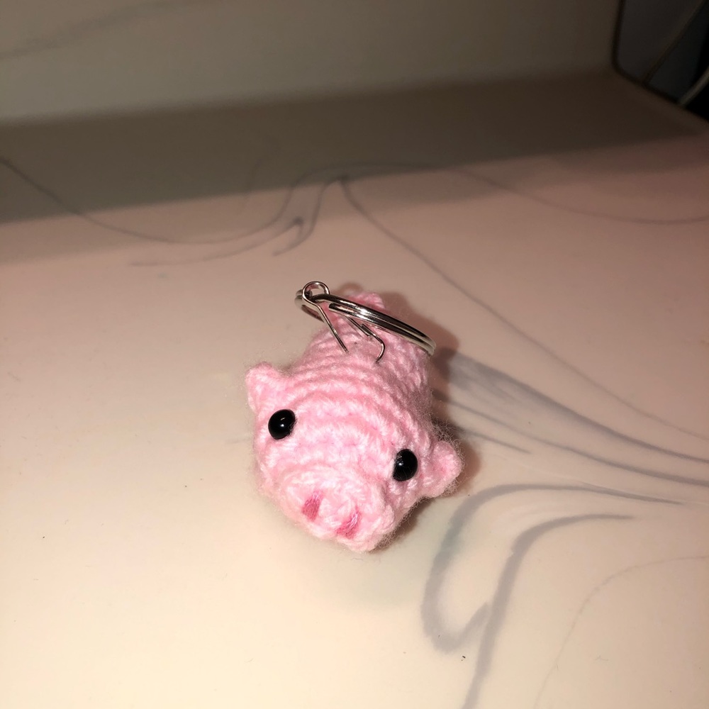 Pig amigurumi keychain 🐷